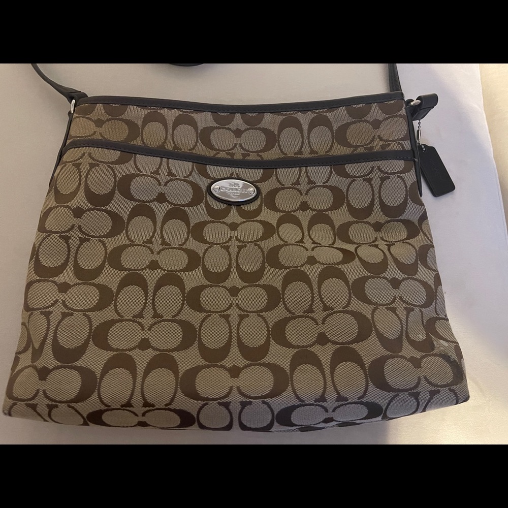 Authentic Coach Crossbody - Picture 3 of 12
